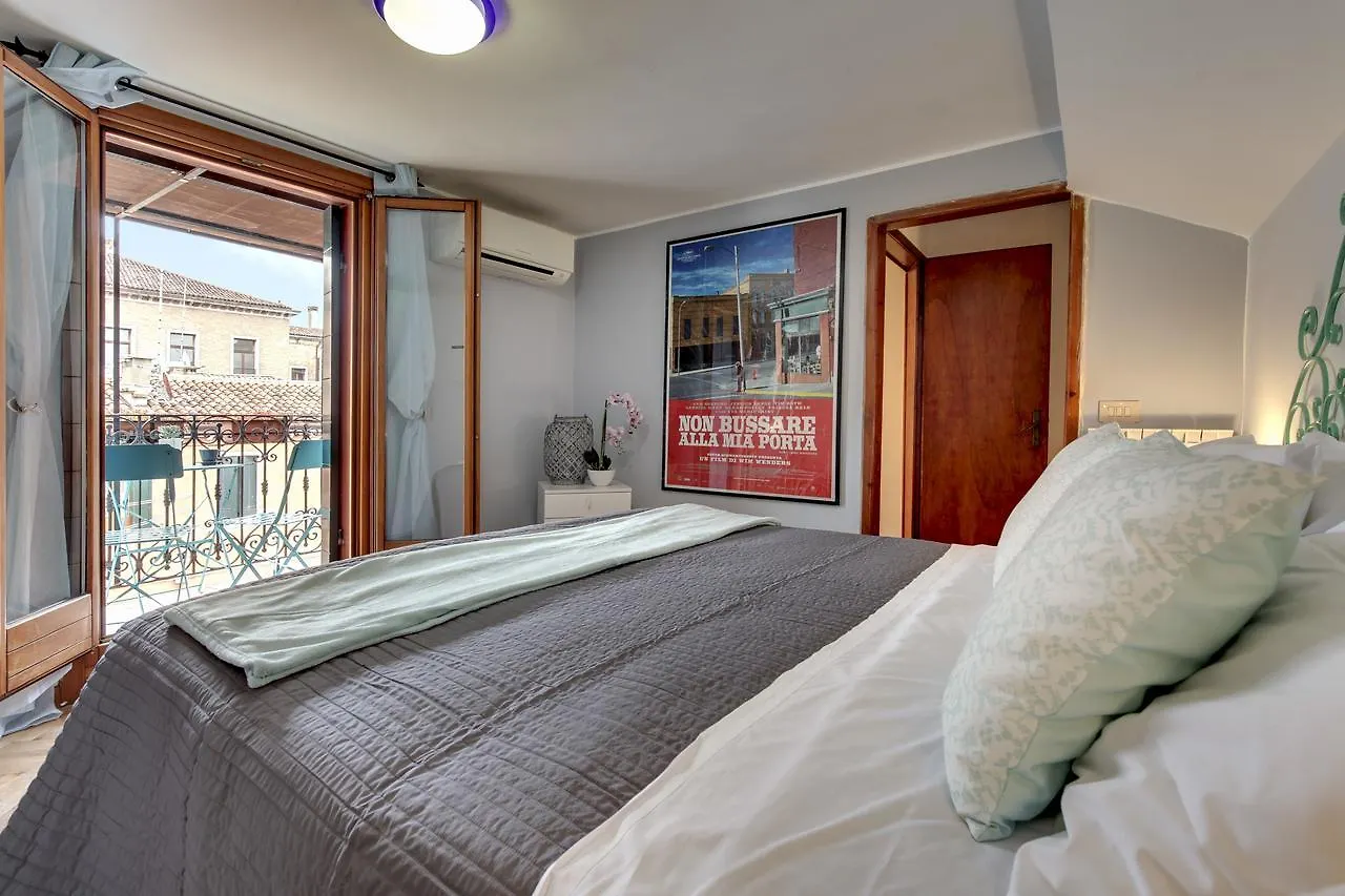 Via Garibaldi-Gigli Biennale Terrace By Wonderful Italy Apartment Venice